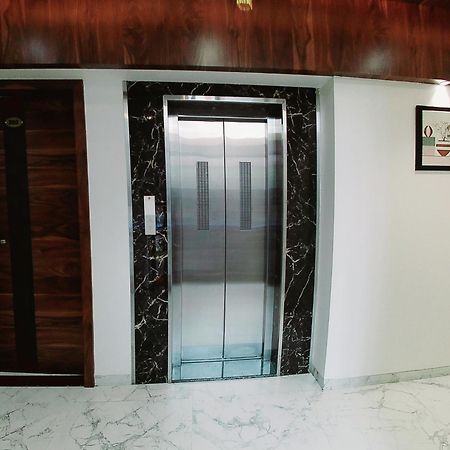 Hotel Sai Pratik, Newly Built Up, Complimentary Shuttle To The Temple Sirdi Kültér fotó