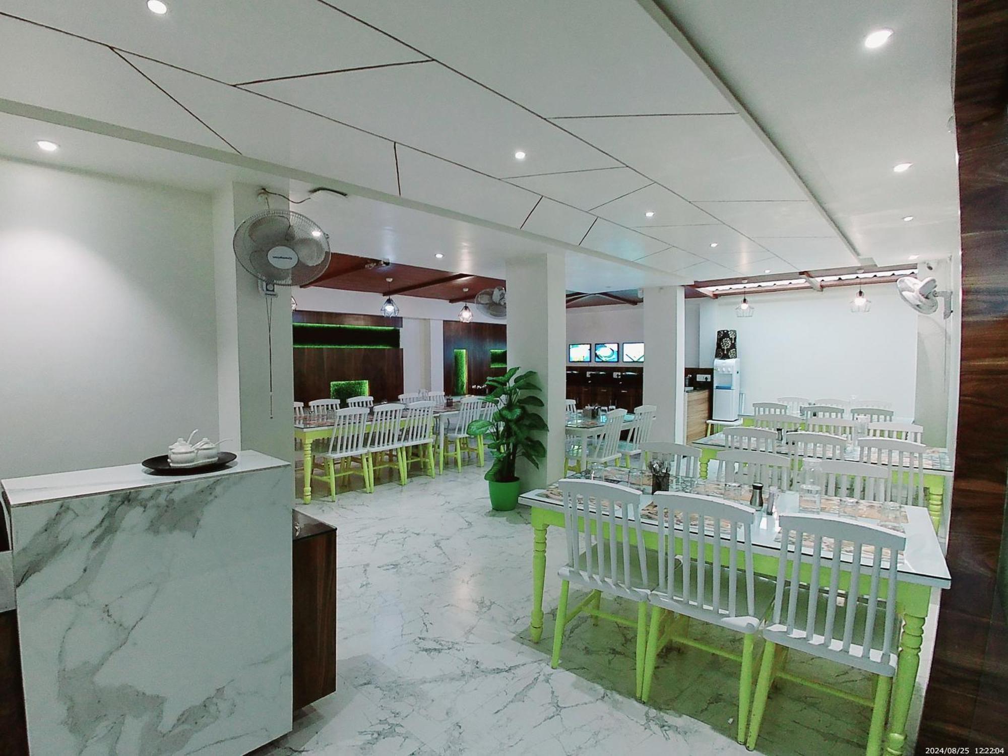 Hotel Sai Pratik, Newly Built Up, Complimentary Shuttle To The Temple Sirdi Kültér fotó